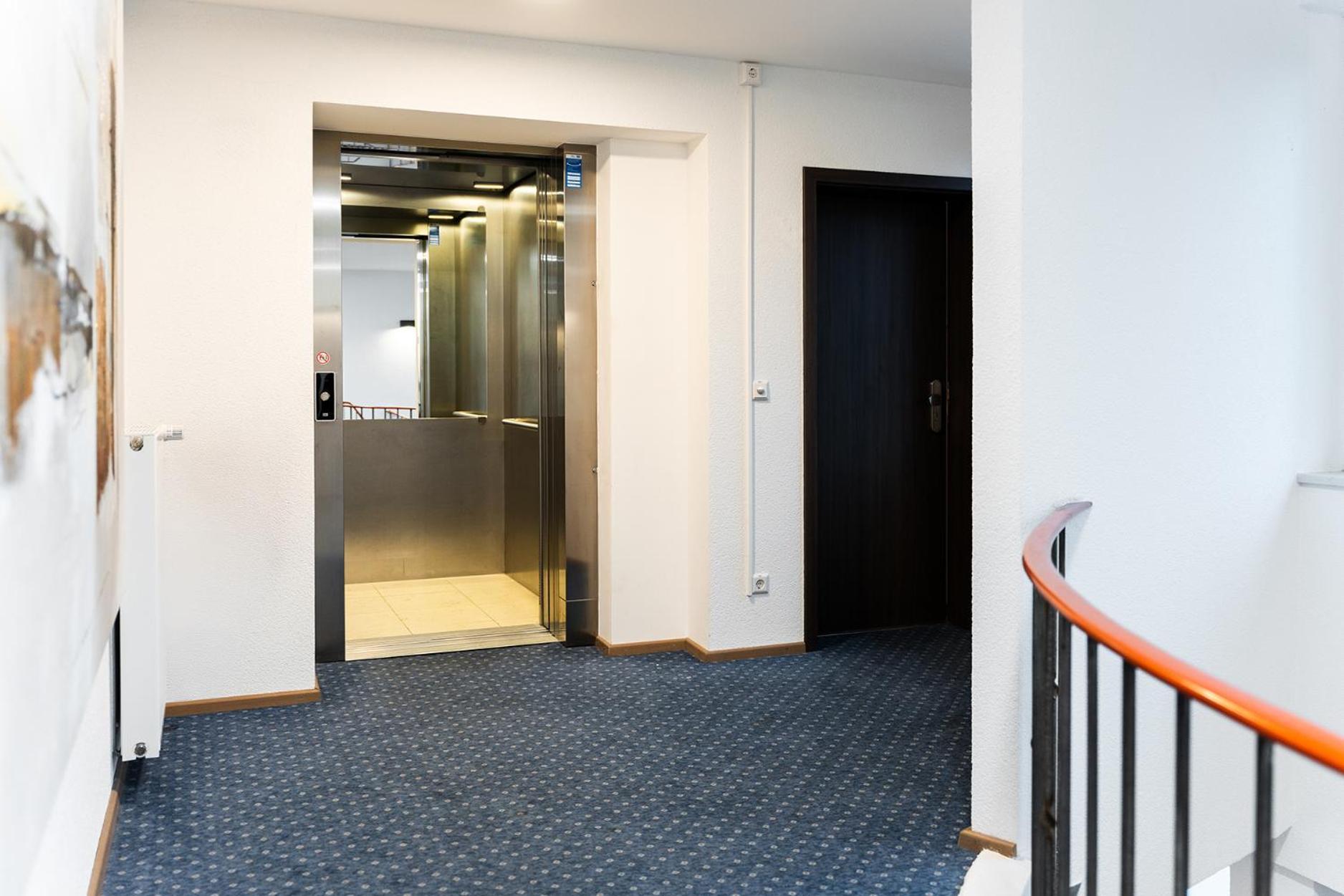 Vier Jahreszeiten An Der Therme & Kliniken Naehe Freiburg & Schwarzwald Ideal Fuer Wellness Kur & Business Ausfluege 24h Check In- Wlan & Parken Gratis